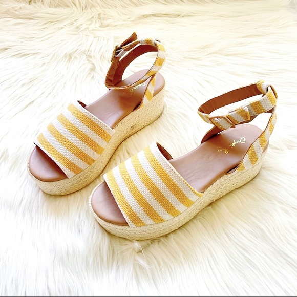 Yellow white platform espadrille wedge sandals - Picture 6 of 10